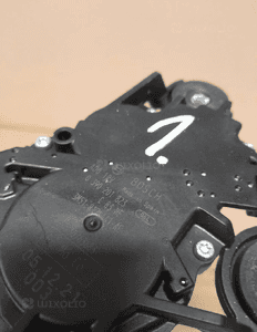 VOLVO V50 SILNICZEK WYCIERACZKI 0390201823 2