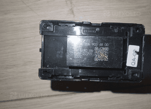 Pszycisk regulacji fotela Mercedes A2069054800 3