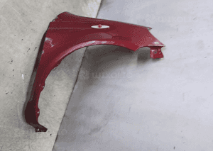 Błotnik prawy przód przedni toyota yaris i 1 3P1 bordowy 2