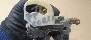 Zamek drzwi prawy przód klamka Opel Corsa B 4