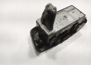 PANEL PRZEŁĄCZNIK SZYB LEWY PRZÓD PRZEDNI NISSAN E-NV200 NV200 2014-2021 6