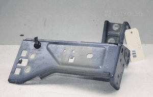 Wspornik prawy mocowanie błotnika prawe RENAULT TWINGO III 2014-2019 1