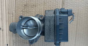 Peugeot 307 407 Citroen C4 C5 1.8 2.0 16V przepustnica  9648053780 9652682880 2
