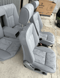 MERCEDES E 210  boczki tapicerki fotel fotele podgrzewane elegance jasne 16
