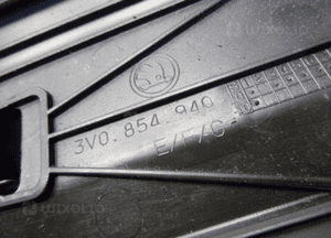 Skoda superb iii listwa drzwi prawy przód nowa 8