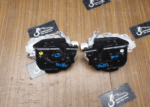 Zamek 8E0839015AA 8E0839016AA Zamki Drzwi Tyl Prawy Lewy Audi A4 B7 Seat Exeo Sedan Kombi 2