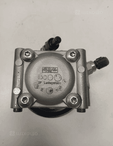 FORD FOCUS II FORD C-MAX 1.6 / VOLVO S40 C30 V50 1.6  NOWA ORYGINALNA POMPA WSPOMAGANIA ORGINAŁ 3