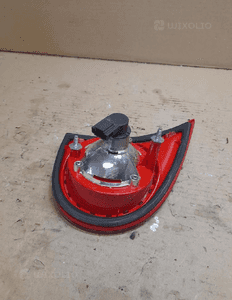 lampa prawa prawy tył w klapę golf 5 4