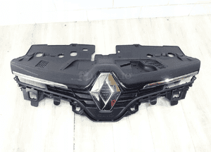 RENAULT CLIO IV grill ZDERZAKA PRZÓD 1