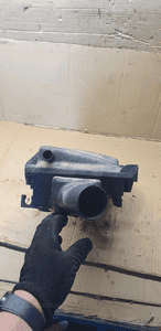 Obudowa filtra powietrza VW Golf IV 1.4 16V 036129611AM 5