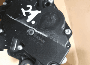 Nissan Qashqai J10 Lift Silniczek wycieraczek 0390201820 2