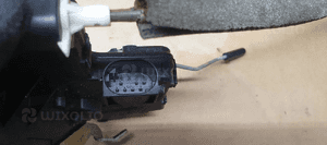 Zamek lewy tył tylny BMW 3 E46 8196033 5