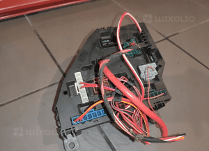 Bmw 5 F10 F11 3.0D N57 moduł skrzynka bezpieczników wtyczki 9210857 7