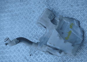 ZBIORNICZEK PLYNU SPRYSKIWACZY FORD MONDEO MK4 1