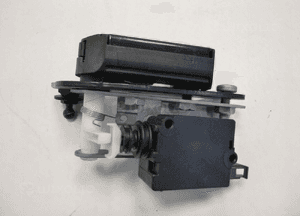 Land rover discovery L319 zamek klapy tył prawy 2
