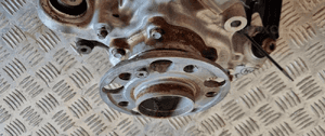 Mercedes W206 zwrotnica wahacz prawy prawa tył A2063570200 A2063521100 8