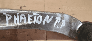 Wahacz prawy przód przedni dolny VW Phaeton 4E0407696B 6