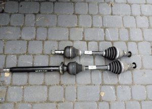 Opel Insignia 2.0 CDTI polos półośka  lewa 2