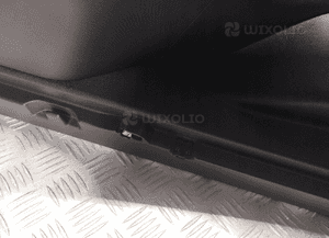 Bmw X1 F48 tapicerka osłona lewa słupka tylnego 7332819 9