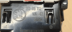 Kratka nawiewu prawa Skoda Superb 3U0819702 5