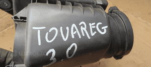 Obudowa filtra powietrza VW Touareg 3.0 TDI 7L6129601F 7L6129607F 8