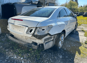 Mercedes E250 coupe 2014r karoseria dokumenty dowód zarejestrowana w PL c 207 drzwi klapa błotnik szyba 11