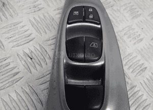 Panel przełącznik  regulacji szyb lewy nissan juke 254011KK0A 2