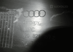 OSŁONA BŁOTNIKA PRAWEGO AUDI R8 2006-2015 rok 10