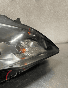 Lampa prawy przod peugeot 308 ii 2 T9 9677522980 2