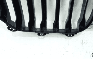 Bmw X1 F48 lift 2019- atrapa nerki grilla zderzaka przód 8493450 8
