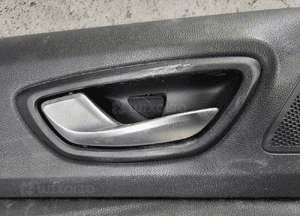 BOCZEK TAPICERKA drzwi lewy tył Skóra Renault Megane 4 IV lift 5D Kombi 4