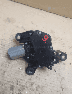 SILNICZEK WYCIERACZKI TYŁ OPEL ASTRA H KOMBI nr 13105981 / 0390201591 2