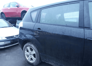 Toyota corolla verso ii 04-07 2.2 D4D chłodnica wody 6
