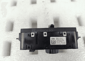 Włącznik świateł Audi 4M0941531AS Uszkodzone pokrętło 4