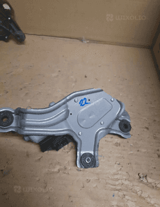 SILNICZEK WYCIERACZKI TYŁ TOYOTA AVENSIS T27 nr 85130-05060 1