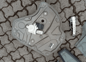 podnośnik szyby lewy tył octavia 2 kombi
