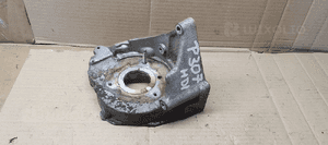 Łapa wspornik pompy wtryskowej Peugeot 307 2.0 HDI 96389217 5