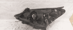 .  PRZOD PRZEDNIA LAMPA PRAWA TOYOTA COROLLA VERSO 2 4