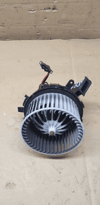 Wentylator silnik dmuchawy nagrzewnicy Audi A4 B8 U0851003 3