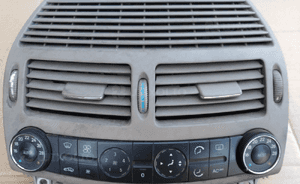 Mercedes W211 panel sterowania nawiewu środkowy wlot 2118300385 1
