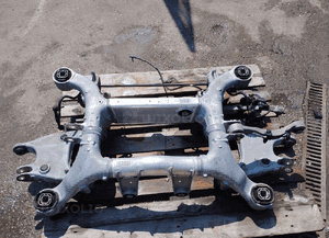 Bmw F10 belka zawieszenie tylne 2