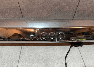 Jeep commander xk blenda klapa tył oryginał ładna 5