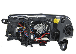 Lampy reflektory do  audi A6 C6 od 2004 do 2008 led do dziennej bi -xenon 6