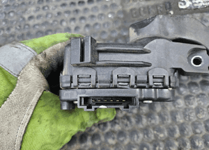 Potencjometr 8E1721523 B Pedał Gazu Przyspieszenia Czujnik EU Audi A4 B6 B7 Diesel 21