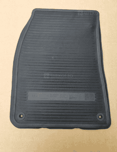 Dywaniki gumowe Audi A4 8E2061501A przód RL 4
