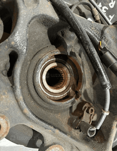 BMW 3 GT F34 Zwrotnica piasta tył Prawy - 16245 2