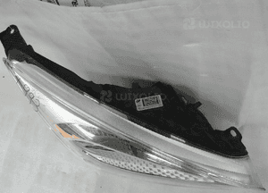 Ford focus MK3 lift zwykła idealna lampa przednia prawa 3