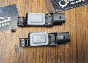 Czujnik 8E0959643 A B D E Uderzenia Czujnik Uderzeniowy Sensor Audi A3 8P A4 B6 B7 A6 C5 13