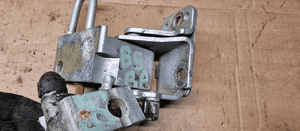 Zawias zawiasy drzwi prawy przód para VW Passat B5 FL 4B0831412B 6