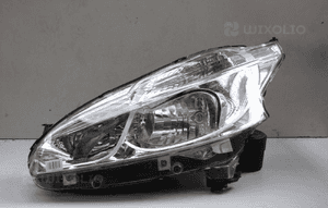 Lampa lewa przednia Peugeot 208 (uszkodzone ucho) 1